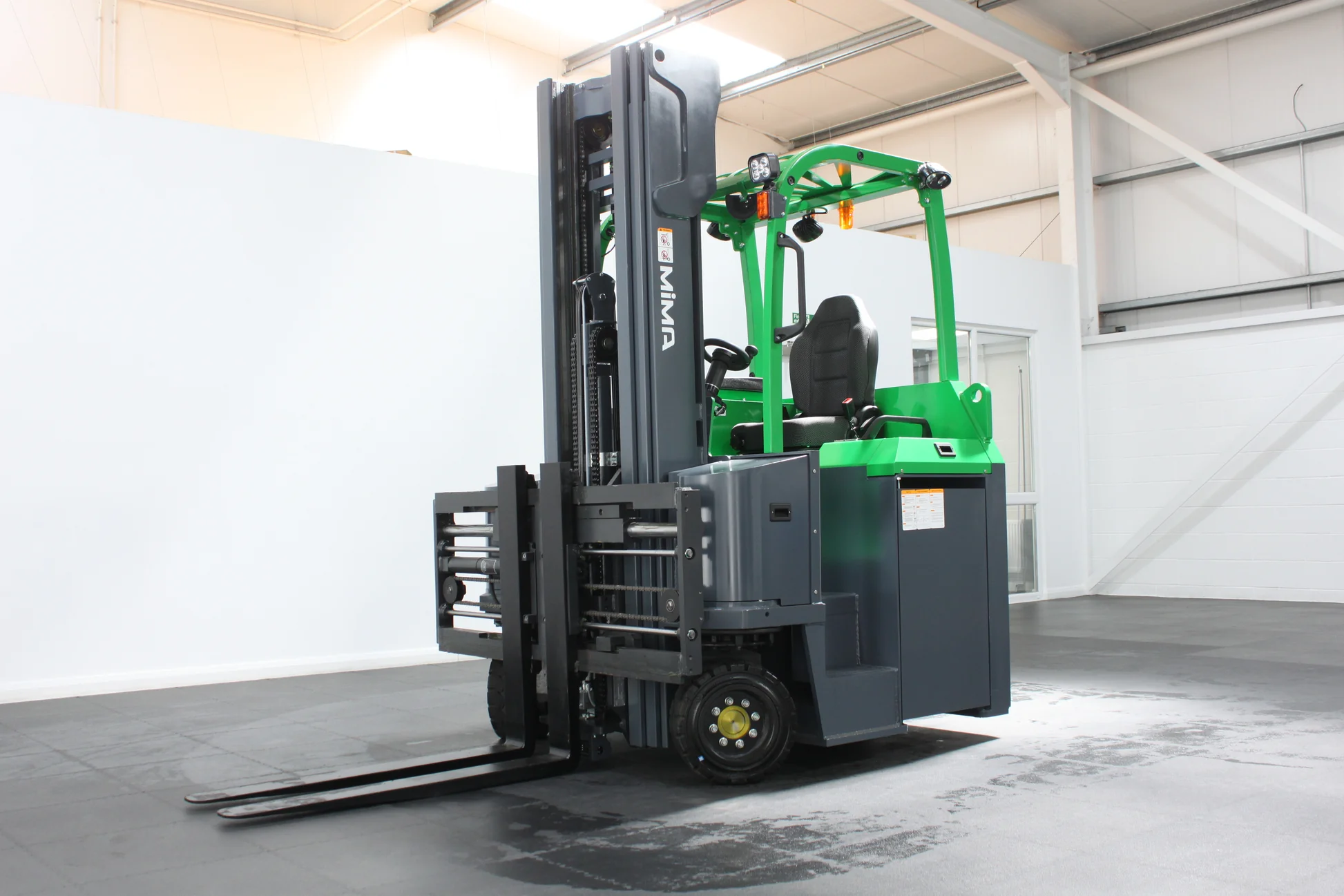 Forklift rental in Sutton for construction and warehouse use